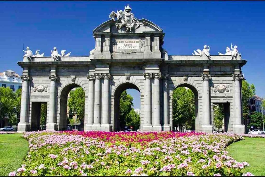 El Apartamento En Opera Palacio Real Madryt Zewnętrze zdjęcie